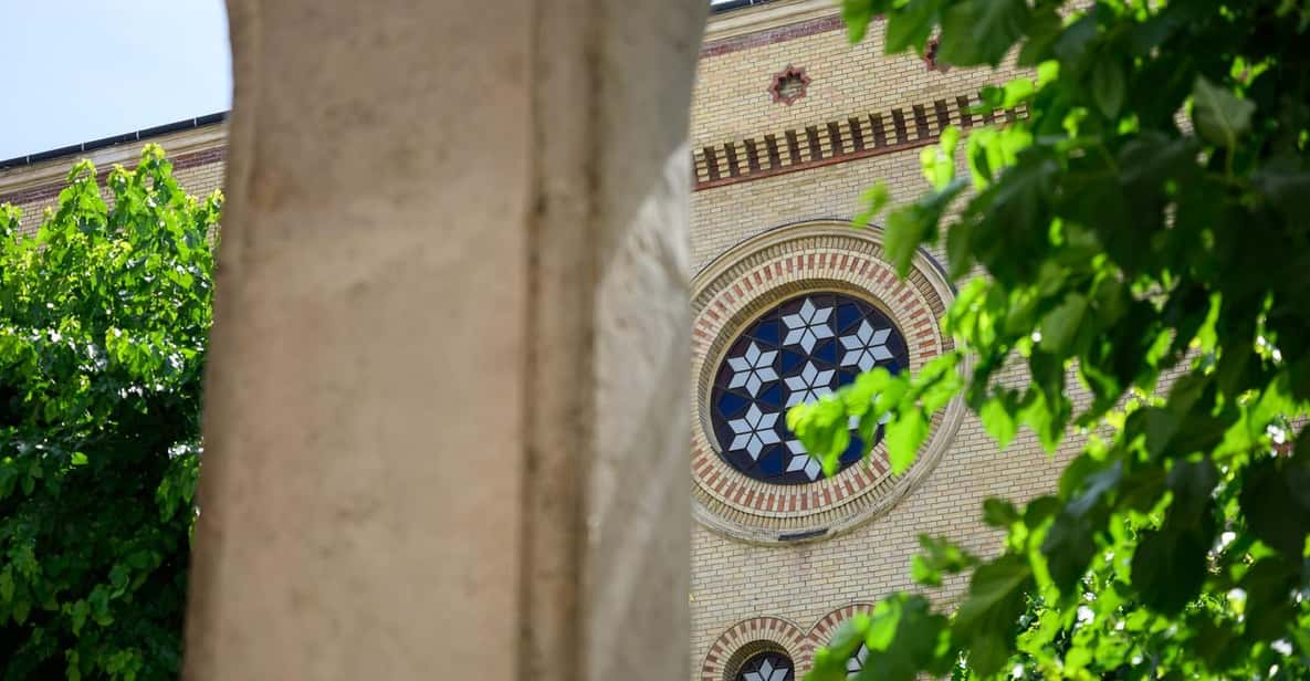 Budapest: Jewish History with Local Guide & Synagogue Ticket - The Jewish Quarter Guided Walk: Holidays, Tradition, and Everyday Life in Hungary