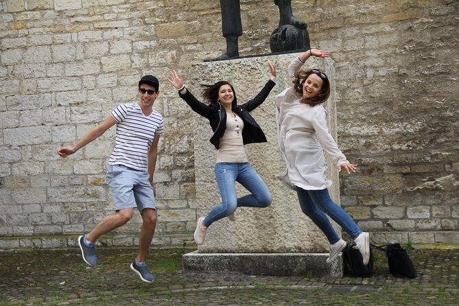 Budapest (Jewish Quarter) Scavenger Hunt and Self-Guided Tour - The Value of App Clues vs. a Live Guide