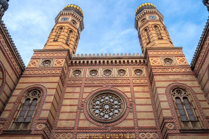 Budapest (Jewish Quarter) Scavenger Hunt and Self-Guided Tour - Stop 2: Gozsdu Udvar and Why the Photo Tasks Matter