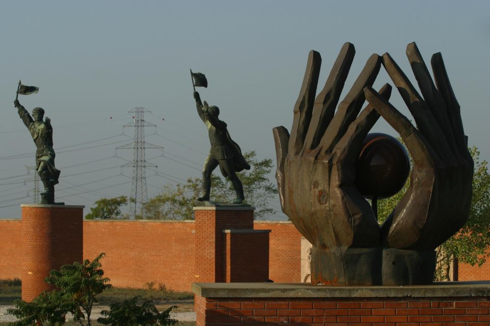 Budapest: Memento Park Ticket - The Most Cheerful Barrack: photos and The Life of an Agent