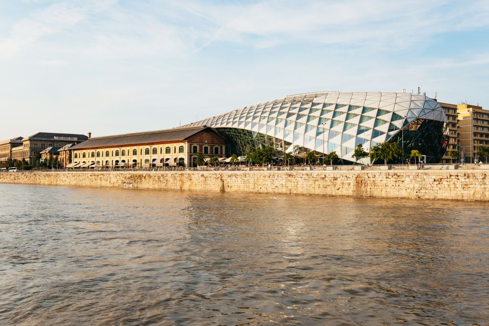 Budapest: Nighttime or Daytime Sightseeing Cruise - Why a Danube Cruise in Budapest Works Any Time of Day