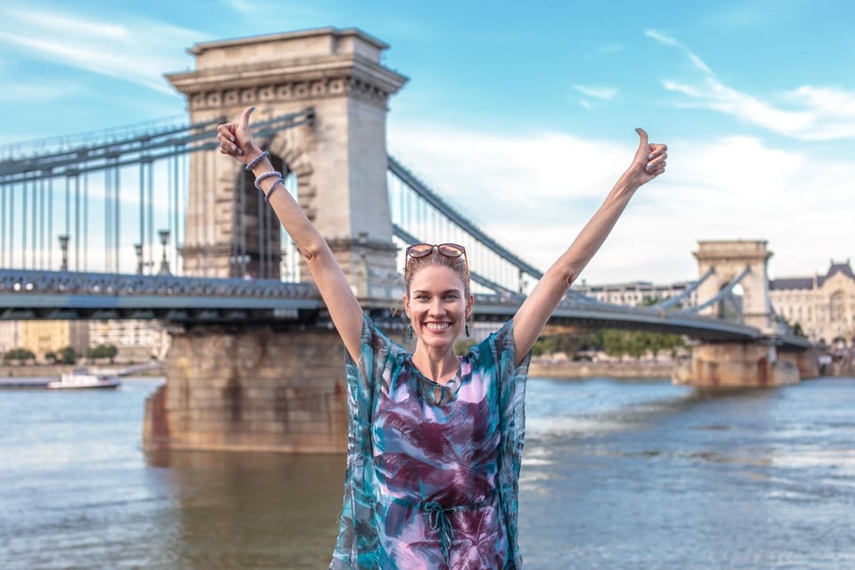 Budapest Old Town and Top Attractions Private Walking Tour - Meeting at Madal Café: start point and quick smart prep