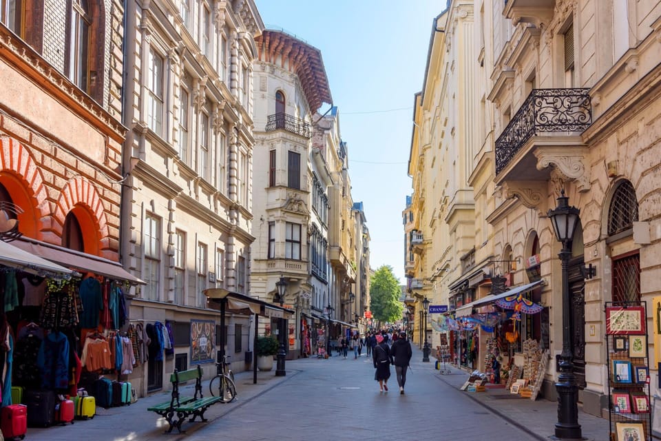 Budapest Old Town and Top Attractions Private Walking Tour - Group size, pace, and why “private” changes everything