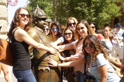 Budapest Orientation Walking Tour - From the square to the Parliament: big architecture and quick photo planning