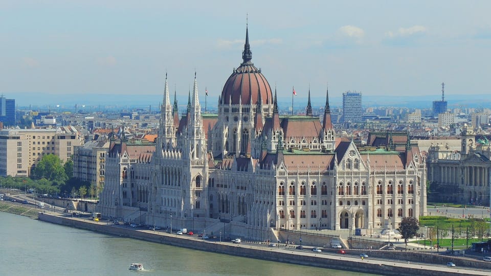 Budapest: Parliament Building Entry Ticket and Audio Guide - Assembly Hall and Hall of the Dome: what to notice