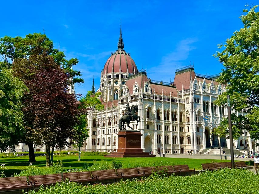 Budapest: Parliament Building Entry Ticket and Audio Guide - History of the House exhibition: the extra layer