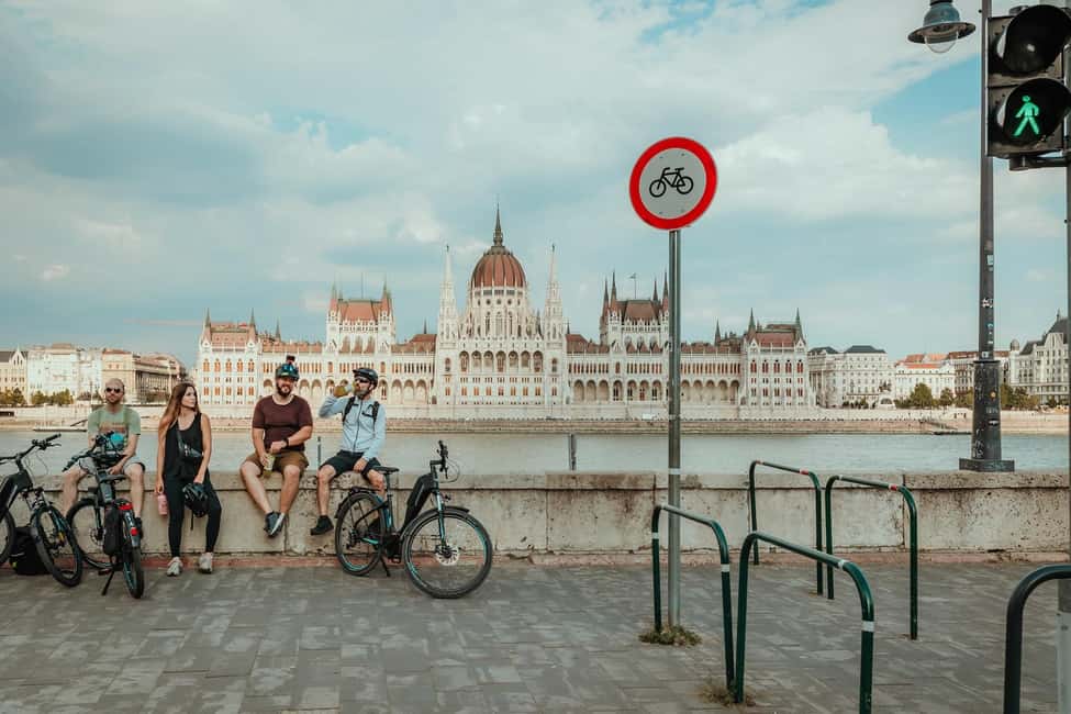 Budapest Peaks: Off-Road eBike Tour - János-hegy and the Elizabeth Lookout Tower Finale