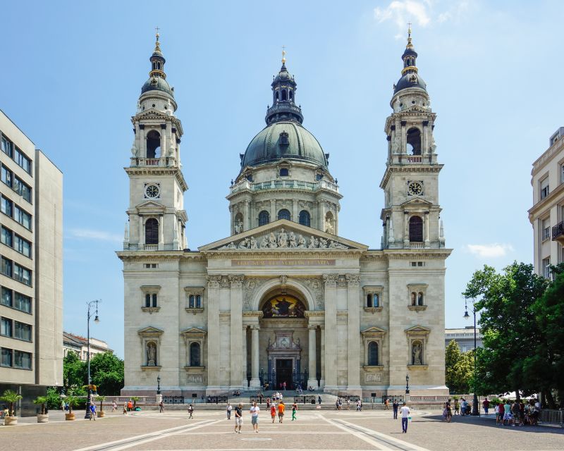 Budapest: Private 3-hour Guided City Tour by Bus - Pest Highlights: Parliament and St. Stephen’s Basilica From the Right Angles