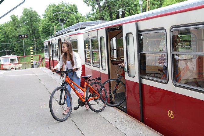 Budapest: Private Adventure Sightseeing Bicycle Tour - Bikes, gear, and the safety reality check (what you should prepare)