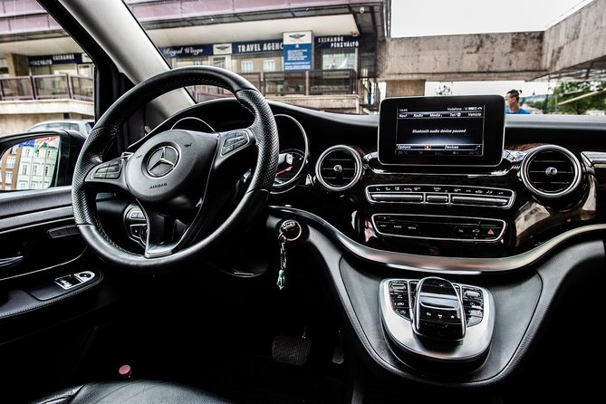 Budapest Private Airport Transfer in a Luxury Minivan - A no-drama way to start (or end) Budapest