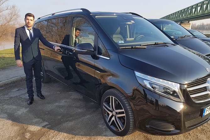 Budapest Private Airport Transfer in a Luxury Minivan - Your ride: luxury minivan comfort, air-conditioning, and space