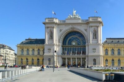 Budapest Private Arrival Transfer: Railway station to hotels - The Car Comfort Factor: A/C, Non-Smoking, and Room for Real Suitcases