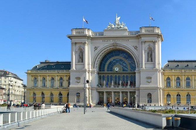Budapest Private Arrival Transfer: Railway station to hotels - The Car Comfort Factor: A/C, Non-Smoking, and Room for Real Suitcases