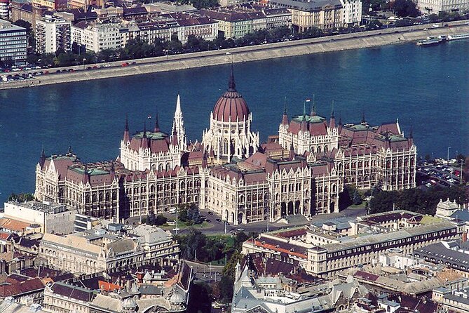 Budapest Private City Tour by car in 4 hours - Hungarian State Opera House on Andrássy Avenue: the building stop you’ll remember