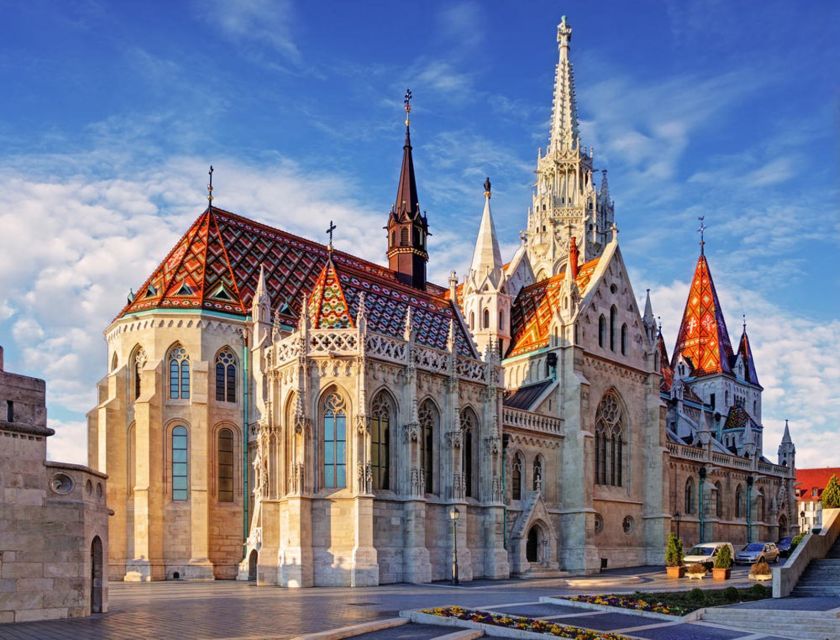 Budapest: Private City Tour with Local Guide - Pest Downtown to Central Market Hall: Food, Views, and Setup