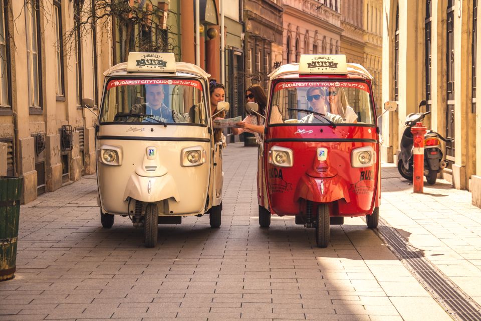 Budapest: Private City Tuk-Tuk Tour & Boat Cruise - How the private tuk-tuk format helps Budapest click