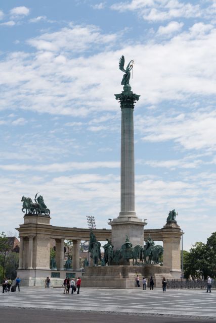 Budapest: Private City Tuk-Tuk Tour & Boat Cruise - Tuk-tuk route highlights: Andrássy Avenue, the Opera, and Heroes’ Square