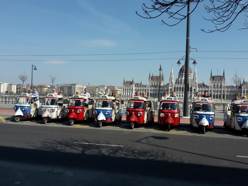 Budapest: Private City Tuk-Tuk Tour & Boat Cruise - Thermal baths: Gellért and Széchenyi as mood setters