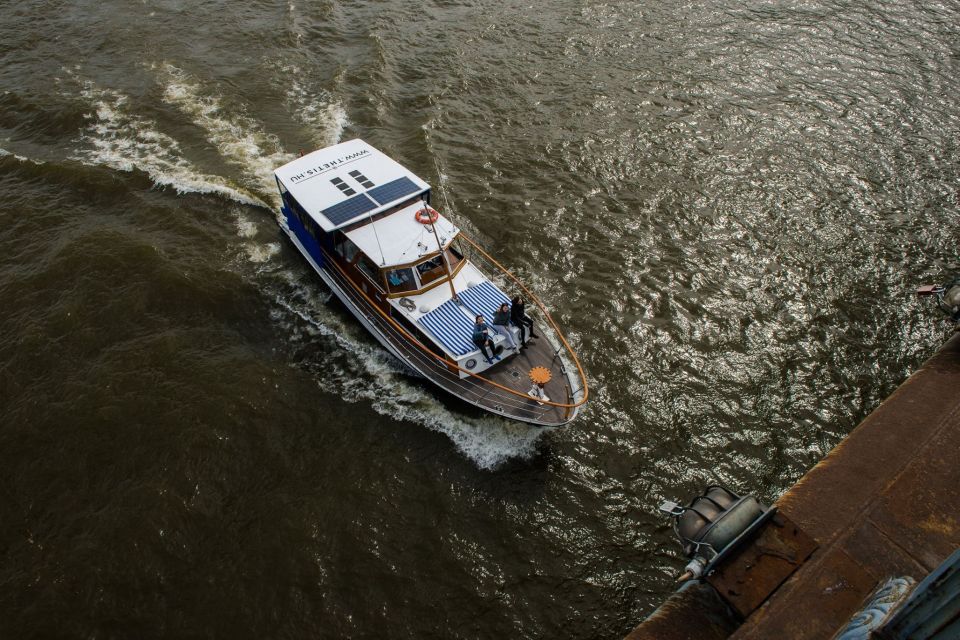 Budapest: Private Danube Yacht Cruise with Welcome Drink - The exact cruise route: Margaret Island, downtown skyline, then back near Gellért