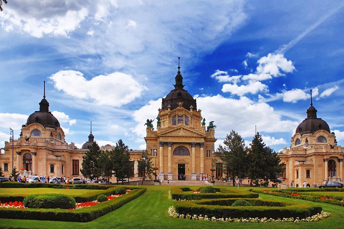 Budapest Private Luxury Sightseeing Tour with Guide and Transport - The Jewish Quarter and Central Market Hall: real neighborhoods, not just postcards