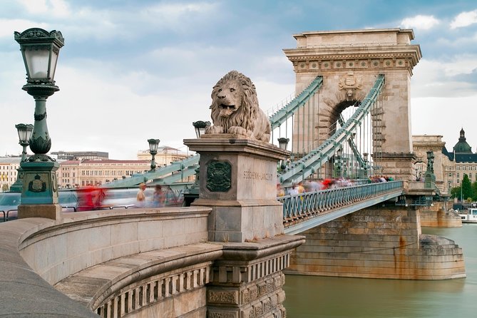 Budapest Private Luxury Sightseeing Tour with Guide and Transport - What makes the guide/driver pair matter here