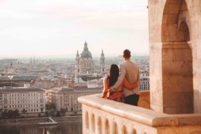 Budapest: Private Photoshoot & Sightseeing - How the Photoshoot Works Without Selfie Sticks