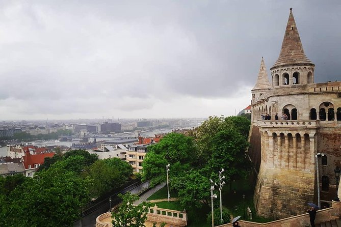 Budapest Private Walking Tour - St. Stephen’s Basilica: relics, the altar, and a change of pace