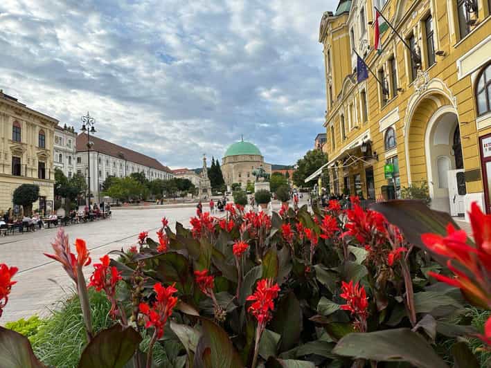 Budapest: Private Walking Tour with a Local Guide - What to wear and how to plan your day around the route