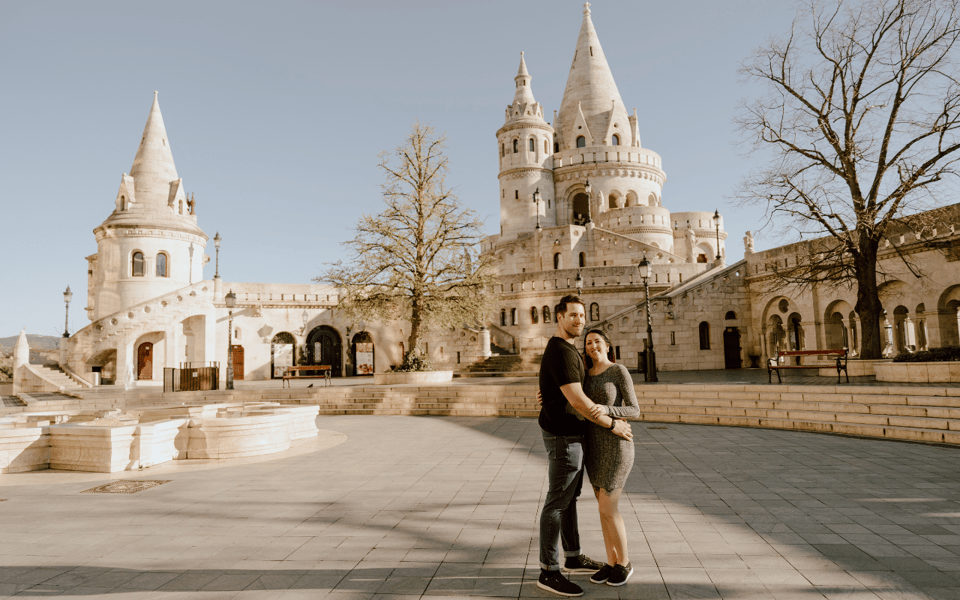 Budapest: romantic photoshoot at Buda's iconic sightseeings - The Photographer Factor: Why Direction Makes Photos Look Like You