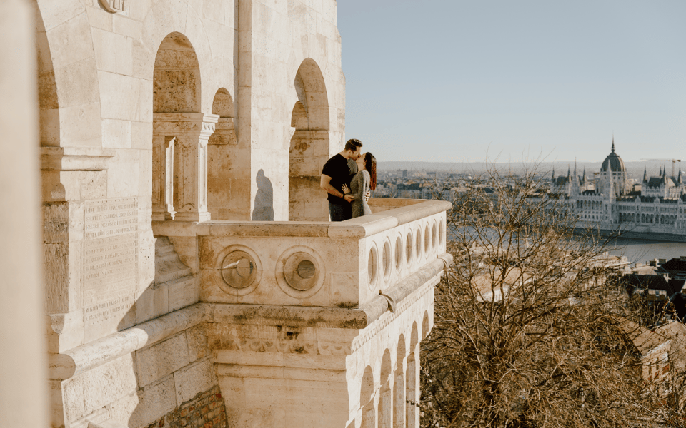 Budapest: romantic photoshoot at Buda's iconic sightseeings - Photo Delivery: What You Get and When You Get It