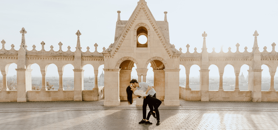 Budapest: romantic photoshoot at Buda's iconic sightseeings - How the 45-Minute Photoshoot Actually Feels On Foot