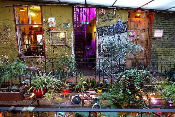 Budapest Ruin Bars Evening Walking Tour with Drinks & Snacks - Guide-led stops: different bars, different vibes