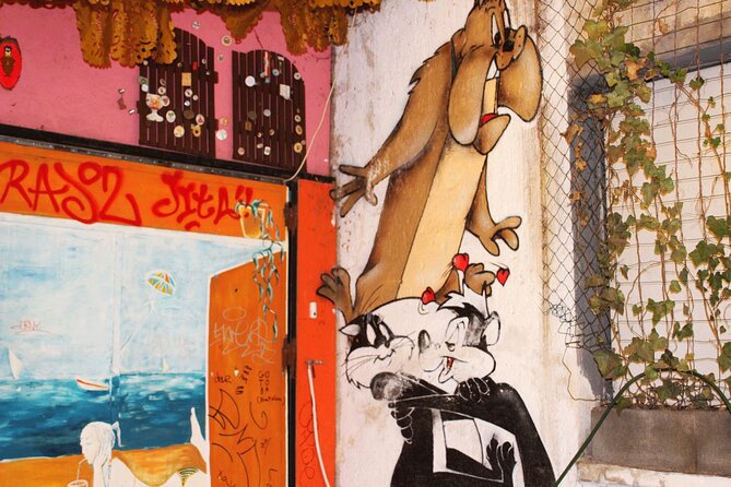 Budapest Ruin Bars Evening Walking Tour with Drinks & Snacks - Weather, timing, and what to wear for a 6 pm start