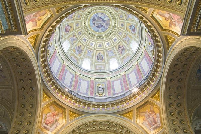 Budapest: Saint Stephen's Basilica Tour - Small-group pace, English guides, and how it feels in real life