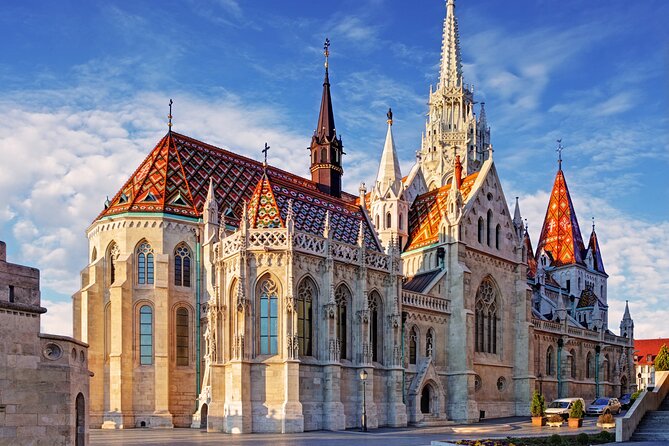 Budapest Scavenger Hunt and Highlights Self Guided Audio Tour - Elizabeth Square and the Castle approach: the city starts to change