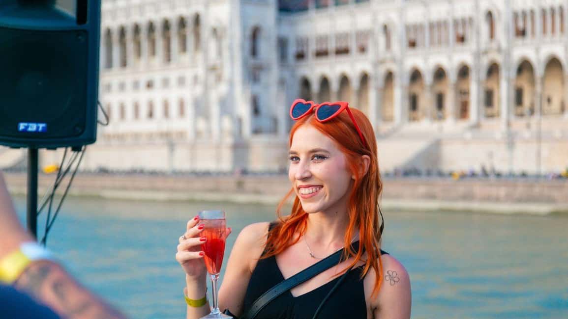 Budapest: Sip & Sail Danube Cruise with Prosecco Cocktails - Who Should Book This Danube Sip & Sail Cruise