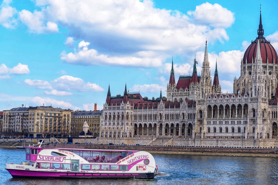 Budapest: Skyline Sightseeing Cruise with Parliament View - National Theater and Margaret Bridge: the mid-to-finish flow