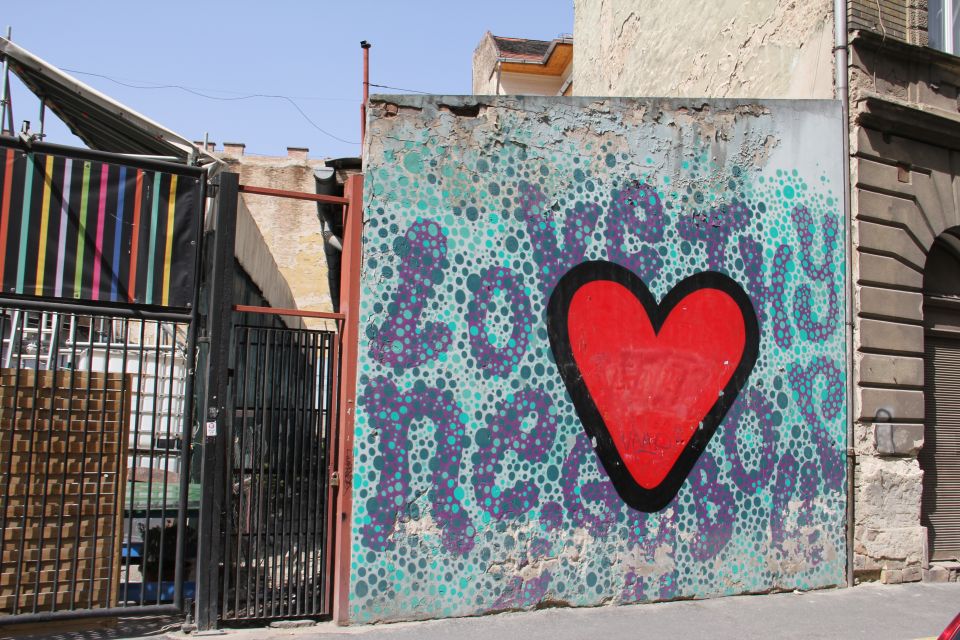 Budapest: Street Art Tour - Jewish Quarter walls: what you’ll actually see