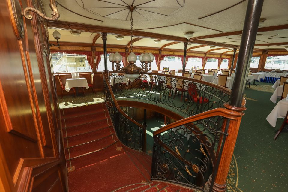 Budapest: Summer Brunch & Cruise with Prosecco or Cake - Timing Tips: When to Eat vs. When to Look