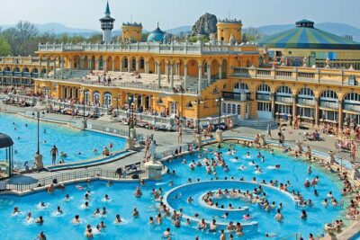 Budapest Széchenyi Thermal Spa Ticket - Inside the Neo-baroque baths: 18 warm pools in one outing