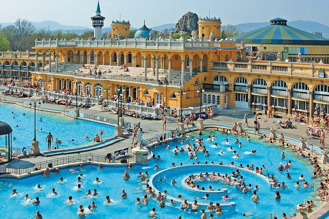 Budapest Széchenyi Thermal Spa Ticket - Inside the Neo-baroque baths: 18 warm pools in one outing