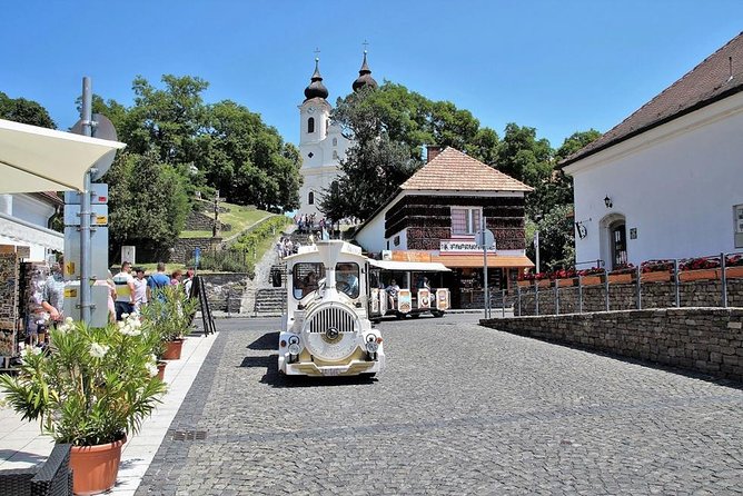 Budapest to Lake Balaton and Porcelain Museum Private Day Tour - Csopak lunch in a traditional csárda (with drinks)