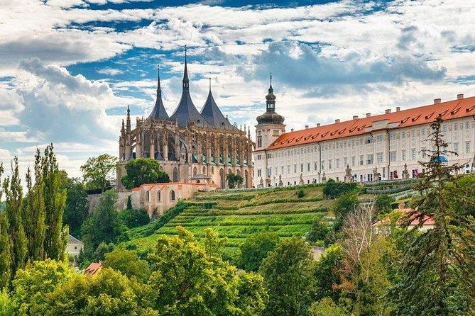 Budapest to Prague Private transfer with 2 hour sightseeing stop - Price and value: what you’re really paying for