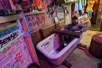 Budapest Vibe: Ruin Bars, Street Art and Culture Tour - Ferris Wheel start to Wesselényi finish: how the timing works