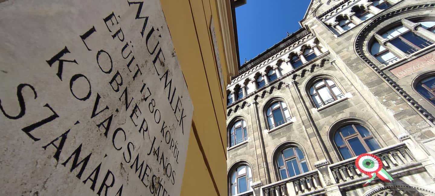 Budapest: Walking Tour in the Buda Castle District - The Royal Castle exterior: the centerpiece without ticket time