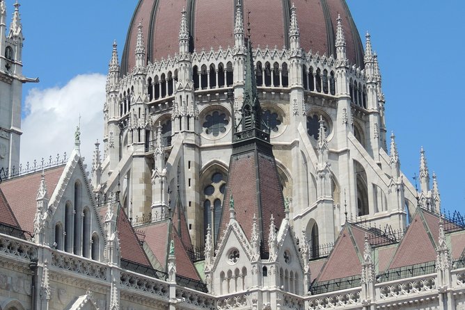 Budapest Walking Tour with Your Private Guide: 10+ Highlights - Hungarian Parliament Building and Kossuth Lajos Square: power made visible