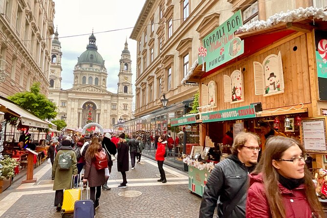 Budapest Wonderland - A Christmas Market Tour with Chimney Cake & Mulled Wine - Gresham Palace area: where the city story and market stops overlap