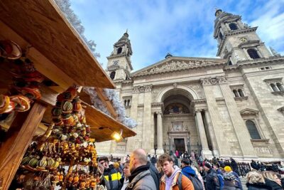 Budapest Wonderland - A Christmas Market Tour with Chimney Cake & Mulled Wine - Vörösmarty Square Christmas Market: the heart of the route