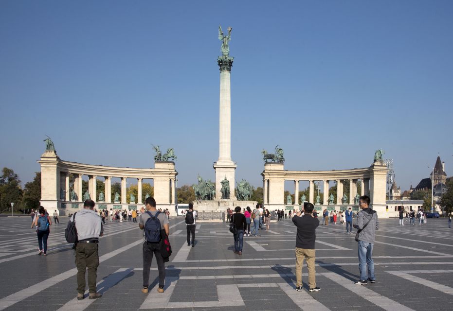 Castle District & Pest Driving Tour with Danube River Cruise - Andrássy Avenue and Opera House: a quick pass with big payoff