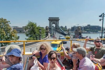 City Sightseeing Budapest Hop-On Hop-Off Bus and Boat Tour - Red vs Green Routes: How to Use Them Without Wasting Time